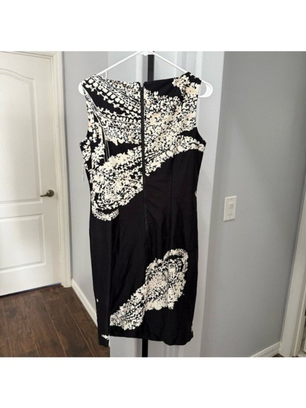 Taylor Flower Floral Black Cocktail Mini Dress NWT Black White Cream Size 6 - Picture 5 of 5
